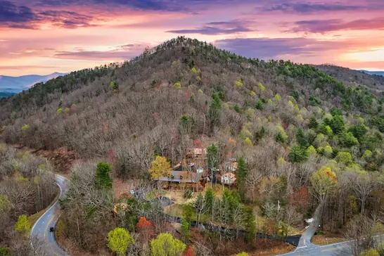 Wide view of The Rise Retreat property and surrounding mountains