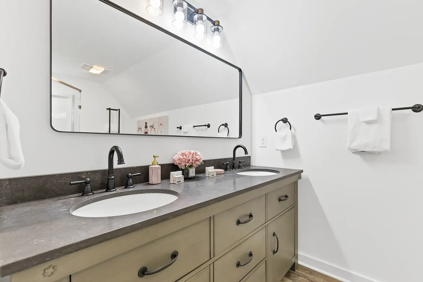The Emma suite